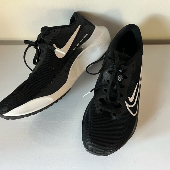 Women’s Nike ZoomX running shoe black 9.5 - Picture 3 of 5